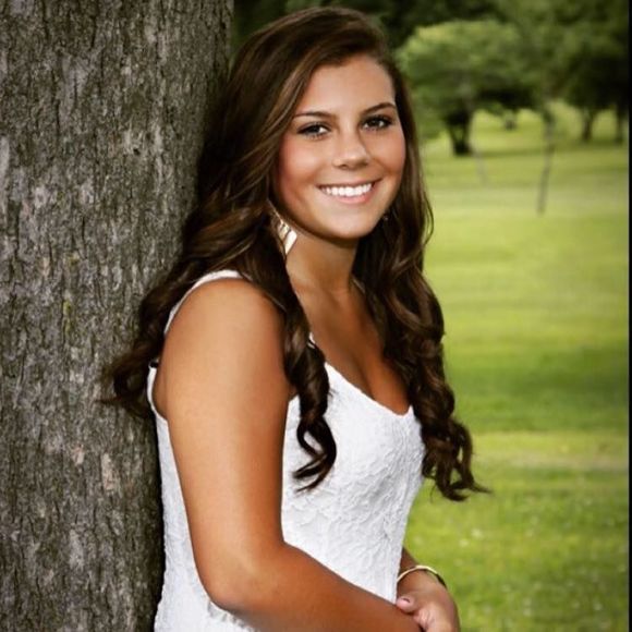 Meet your Posher, Adrianna - Picture 1 of 1